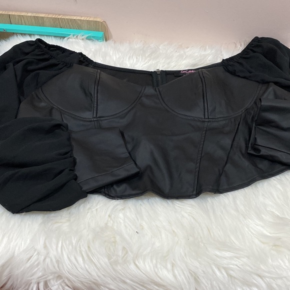 Corset, leather look top with ballon  mesh sleeves - Picture 2 of 2